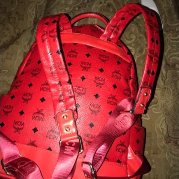 Mcm Backpack ( RED ) - Picture 2 of 4